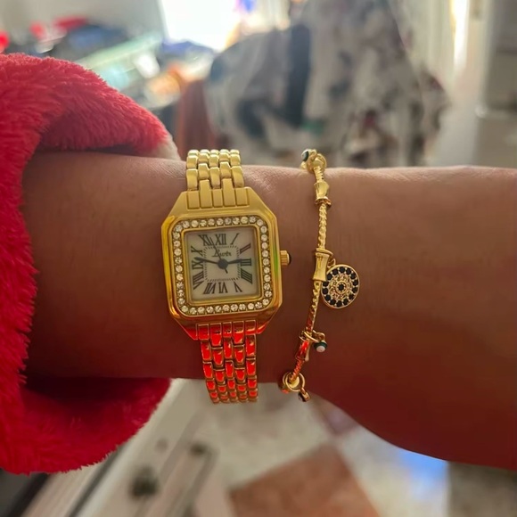 Panthere Classic Gold Crystal Stainless Steel Watch& Alhambra Gold Bracelet Set - Picture 10 of 16